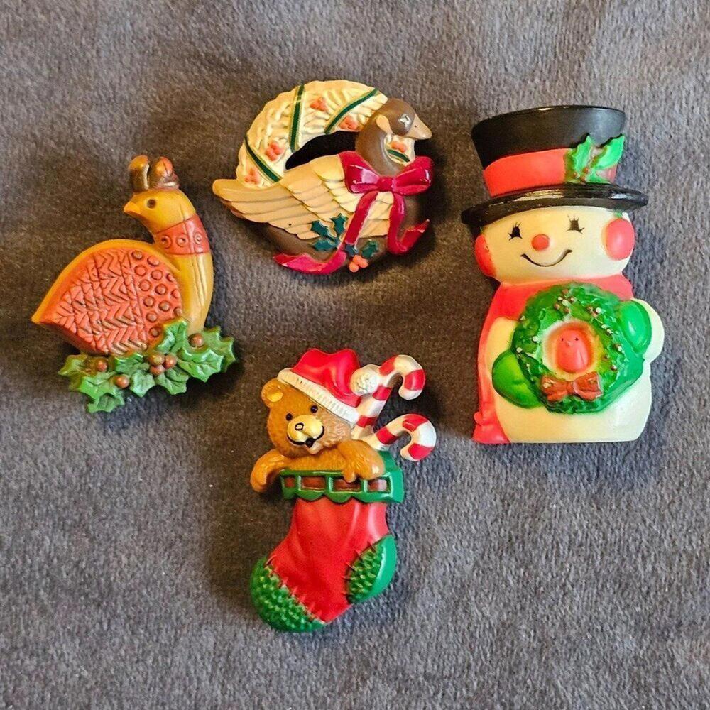 Vintage Lot Of Hallmark Brooches